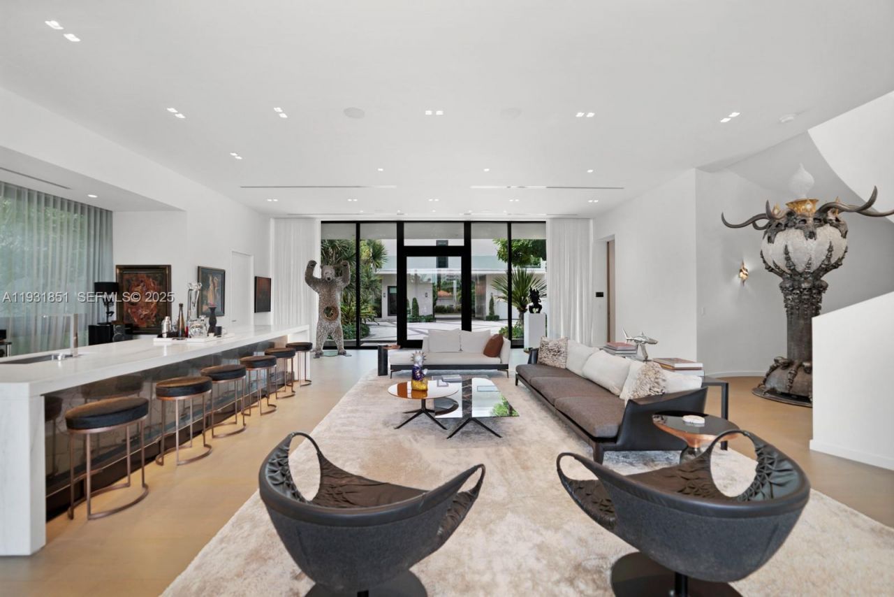 6411 Allison Rd, Miami Beach, FL 33141 Photo