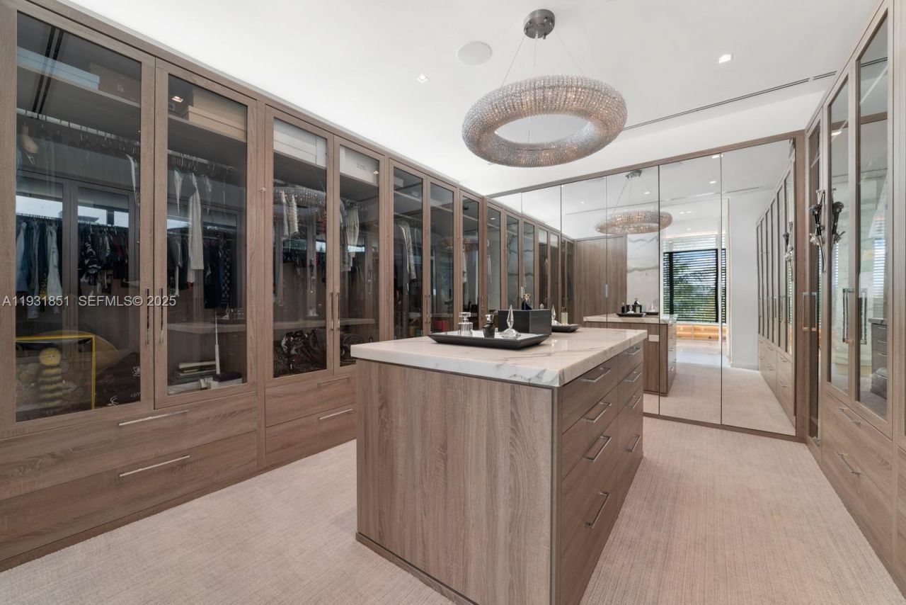 6411 Allison Rd, Miami Beach, FL 33141 Photo