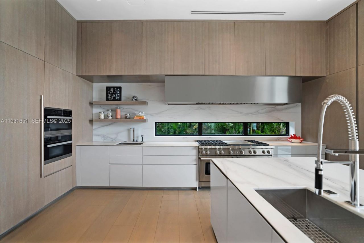 6411 Allison Rd, Miami Beach, FL 33141 Photo