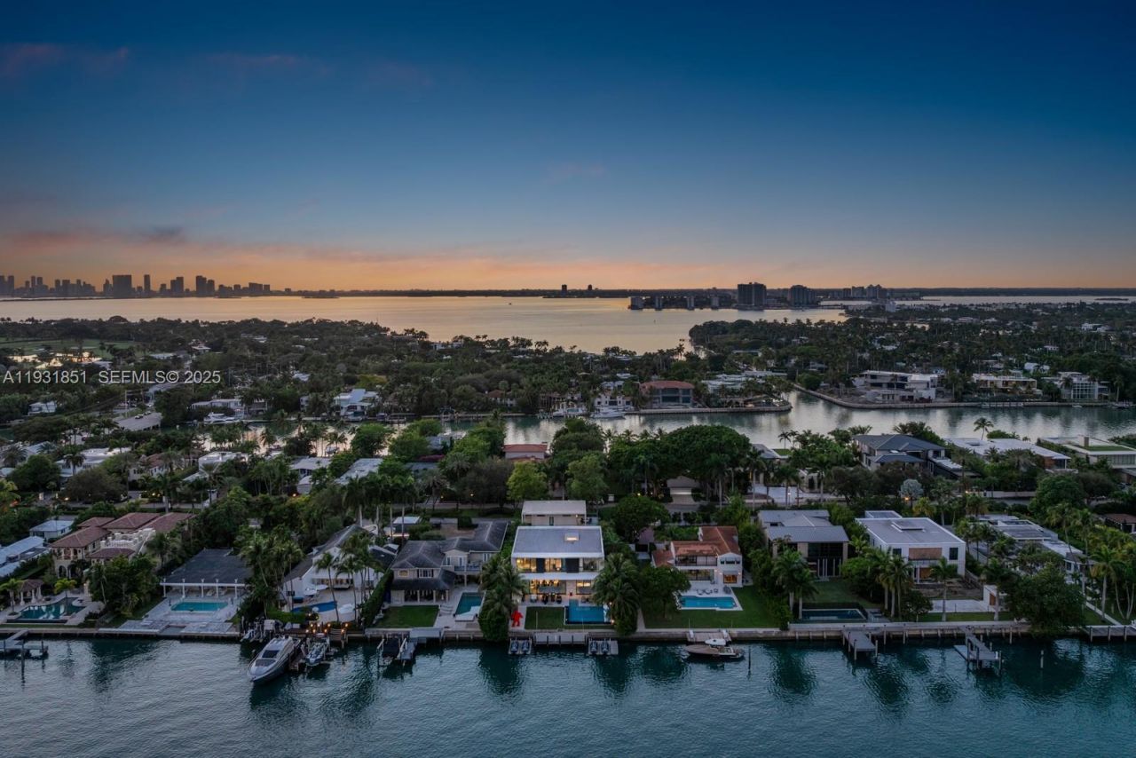 6411 Allison Rd, Miami Beach, FL 33141 Photo