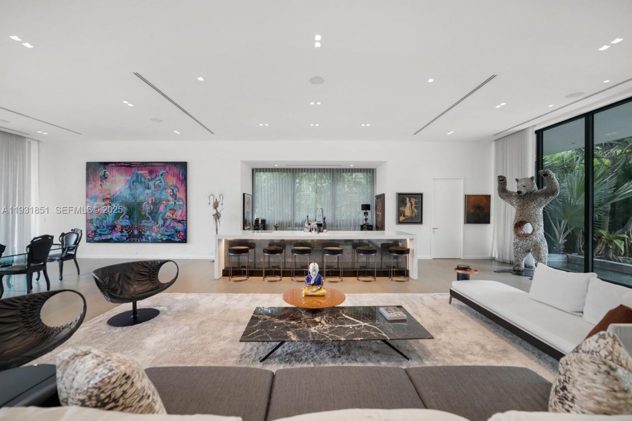 6411 Allison Rd, Miami Beach, FL 33141 Photo