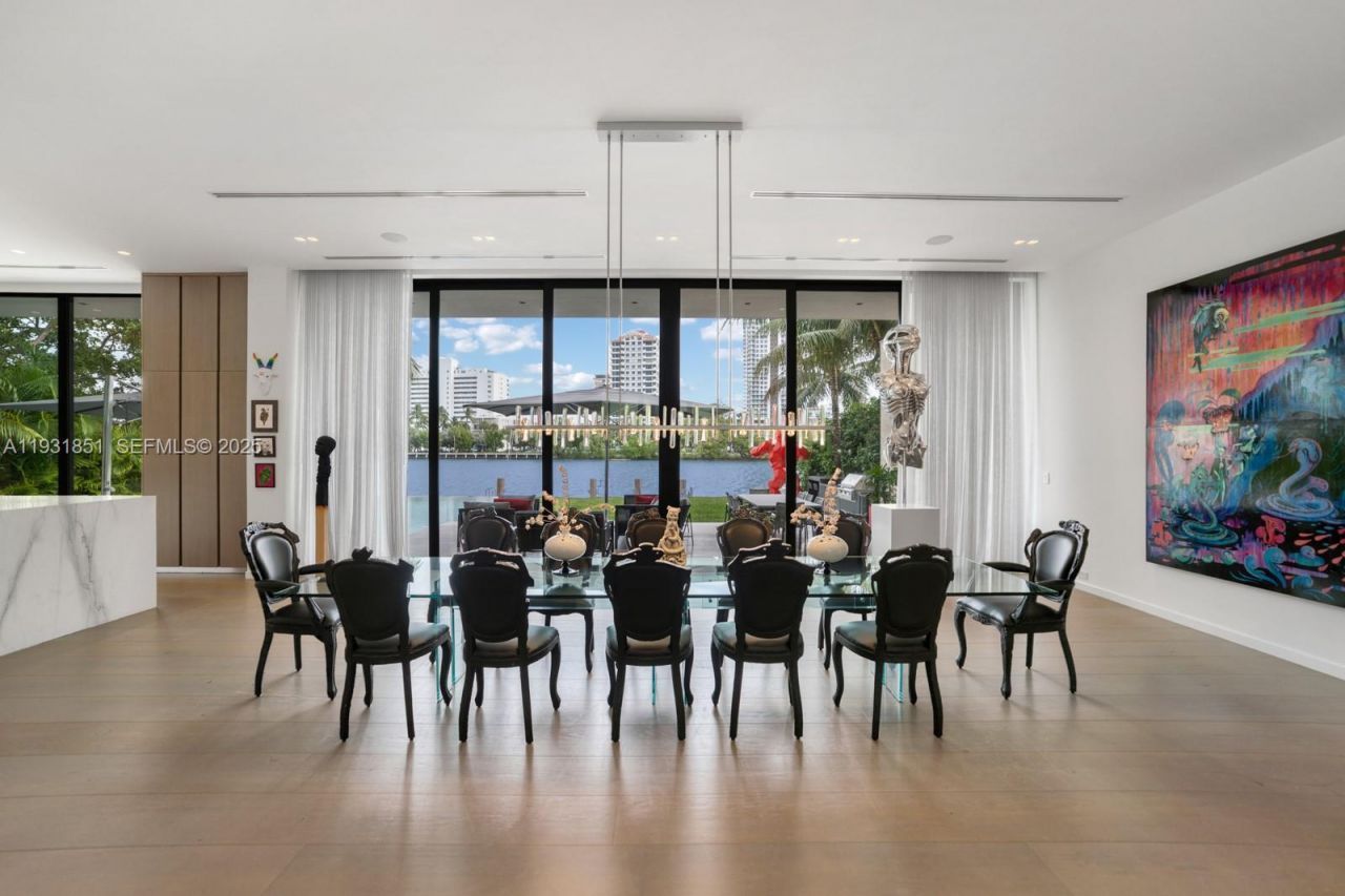 6411 Allison Rd, Miami Beach, FL 33141 Photo