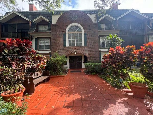 3670 Inverrary Dr, Unit 3S, Lauderhill, FL 33319