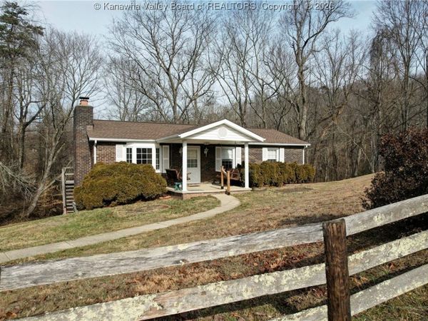 2677 Bills Creek Road, Winfield, WV 25213