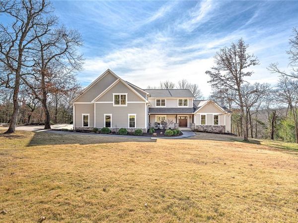 2357 Fox Trail, Fayetteville, AR 72703