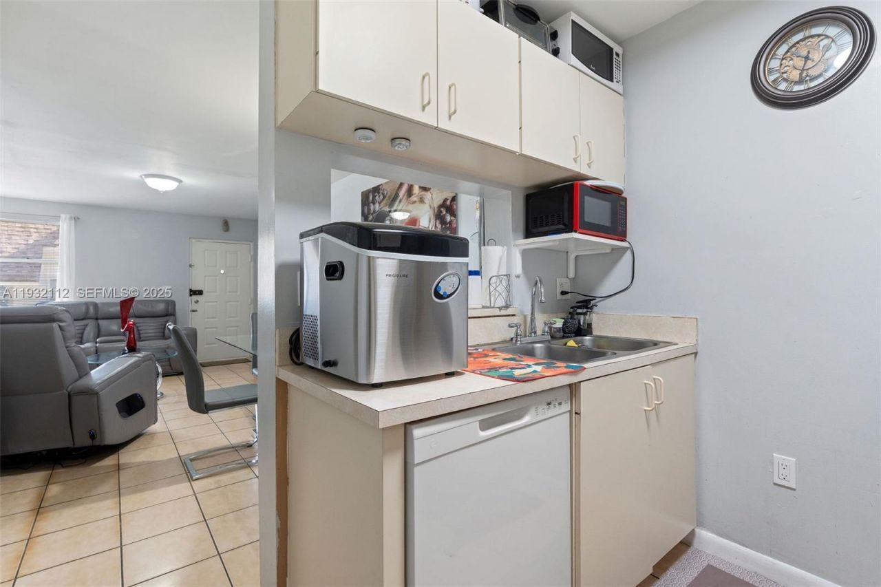 Please Call For Address, Unit 6, Miami, FL 33183 Photo