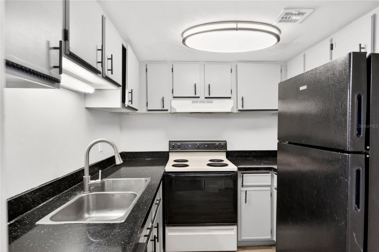 4223 S. Semoran Blvd, Unit 9, Orlando, FL 32822 Photo