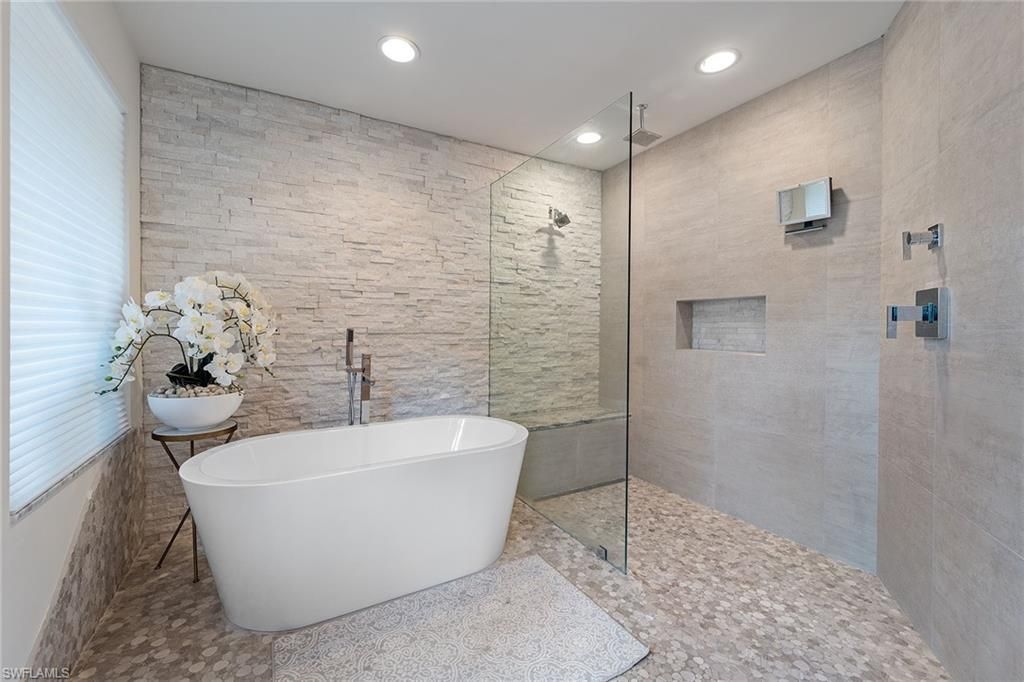 6582 Trail Blvd, Naples, FL 34108 Photo