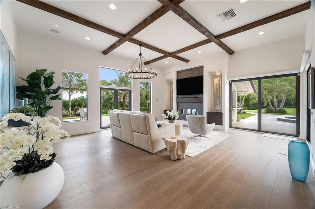 6582 Trail Blvd, Naples, FL 34108 Photo