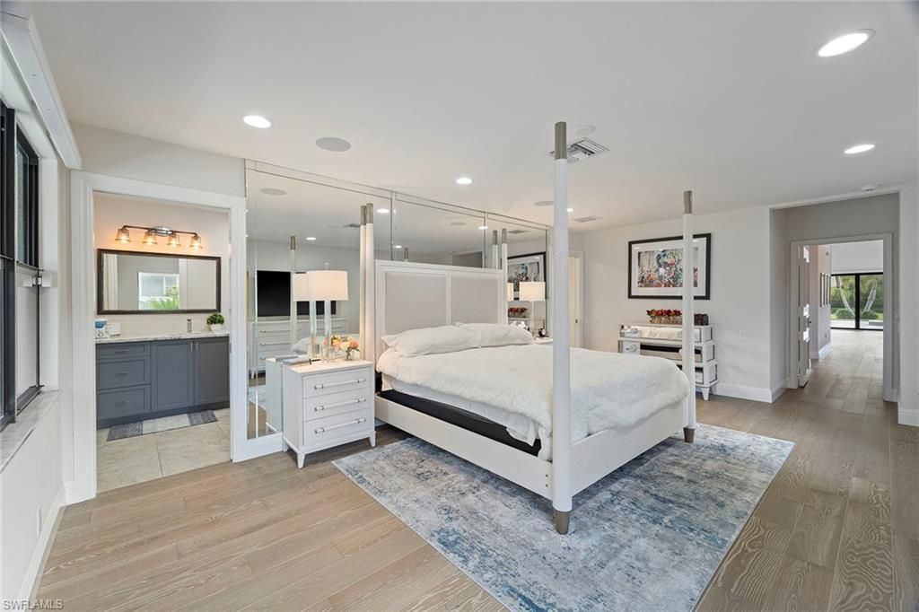 6582 Trail Blvd, Naples, FL 34108 Photo