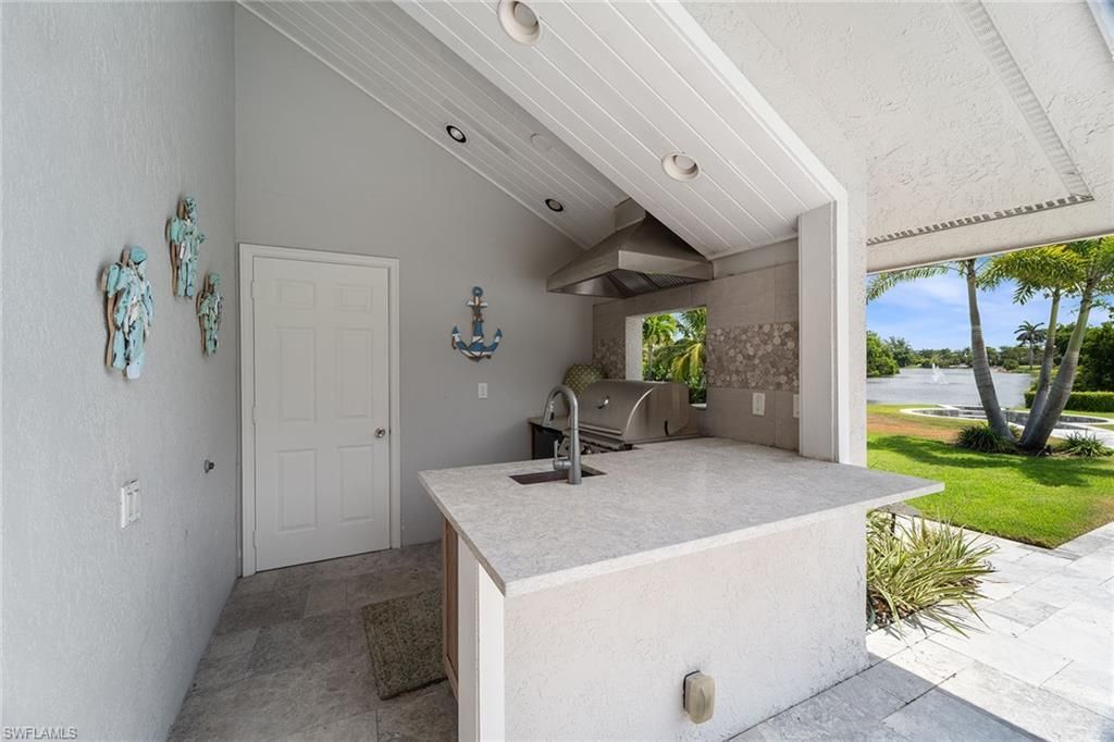 6582 Trail Blvd, Naples, FL 34108 Photo