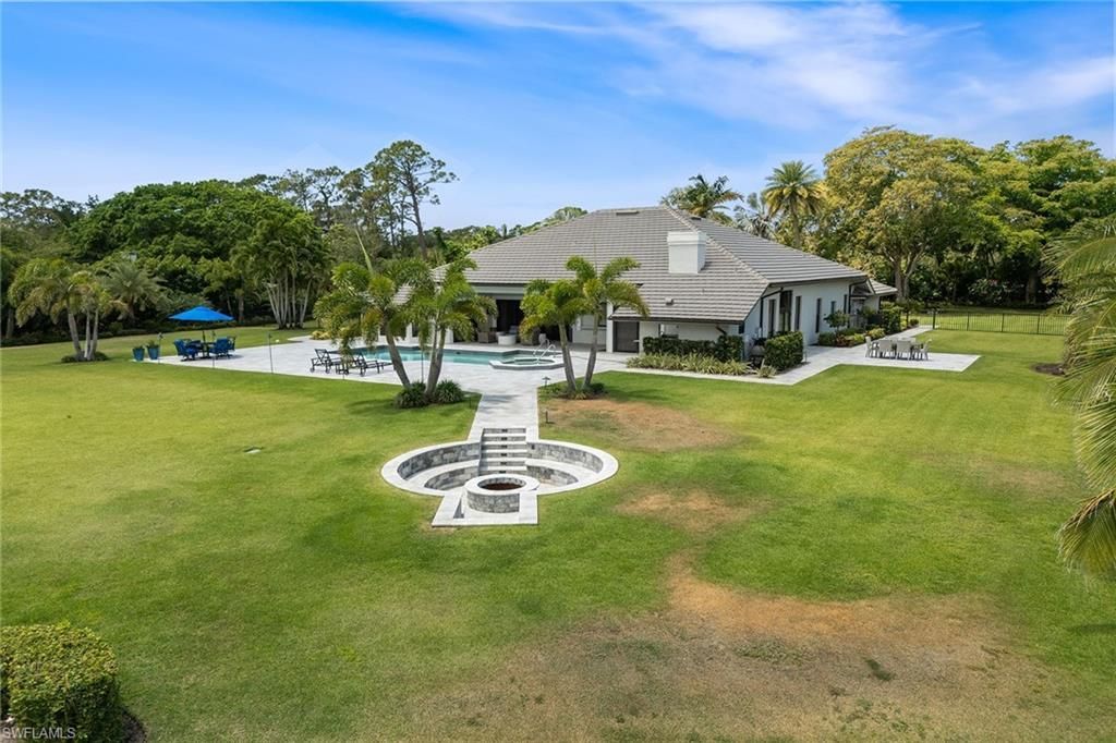 6582 Trail Blvd, Naples, FL 34108 Photo