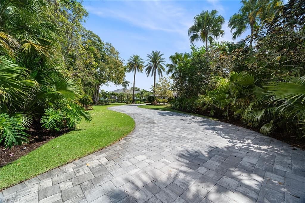 6582 Trail Blvd, Naples, FL 34108 Photo