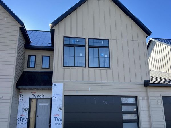 21 E Duke St., Vermillion, SD 57069
