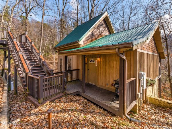 514 Laural Mountain Rd, Gatlinburg, TN 37738