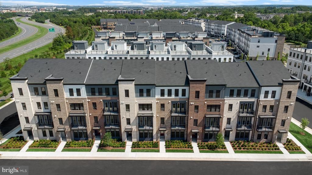 43305 Farringdon Square, Broadlands, VA 20148 Main Photo