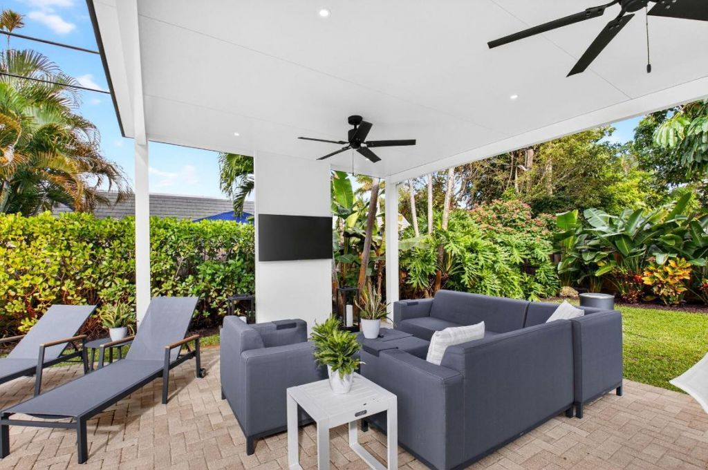 525 Sunset Road, Boynton Beach, FL 33435 Photo