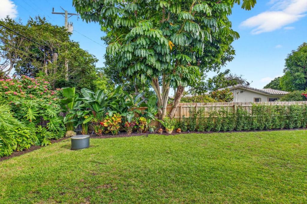 525 Sunset Road, Boynton Beach, FL 33435 Photo