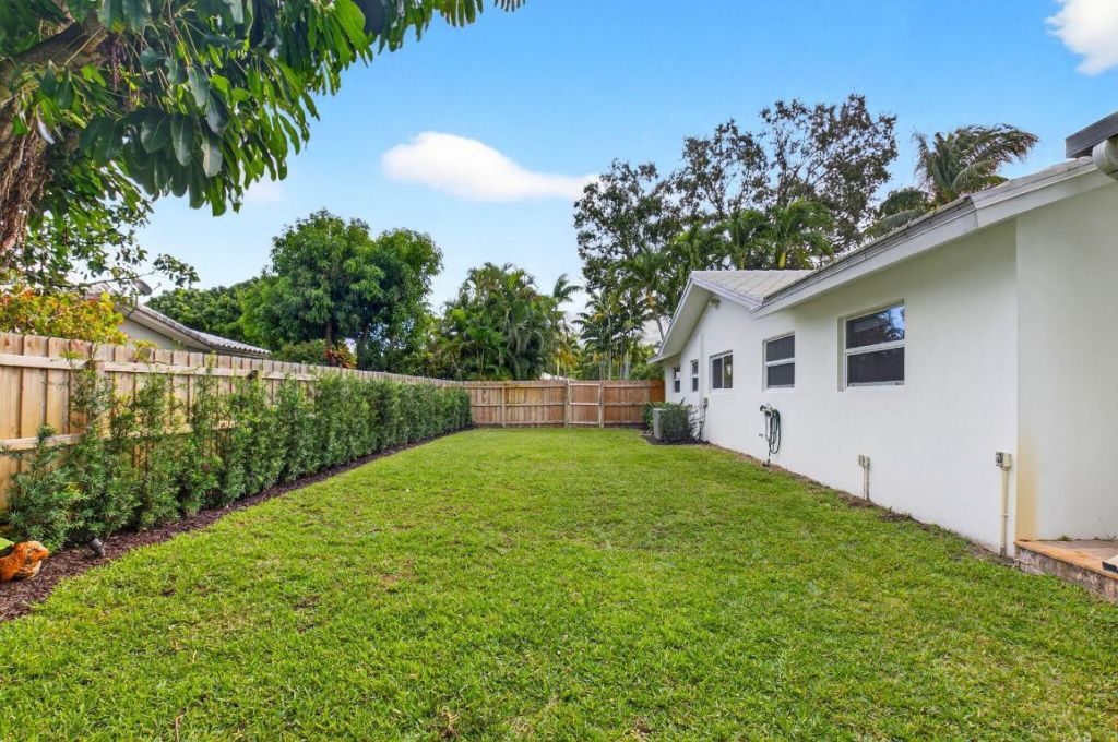 525 Sunset Road, Boynton Beach, FL 33435 Photo