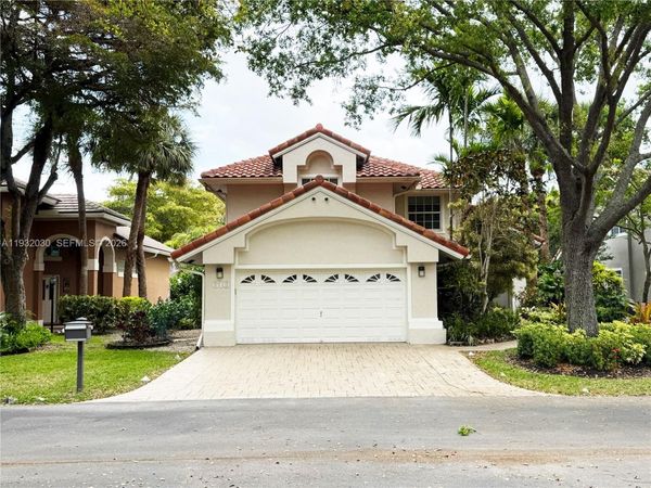 610 Misty Oaks Ln , Pompano Beach, FL 33069