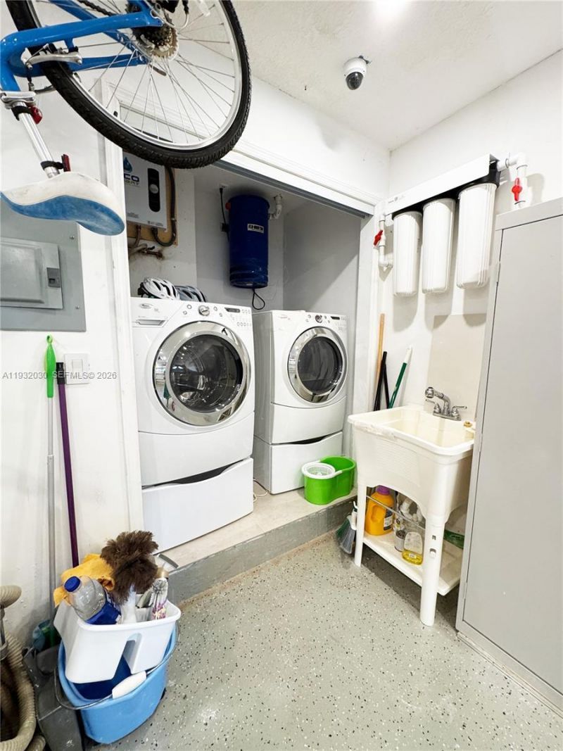 610 Misty Oaks Ln , Pompano Beach, FL 33069 Photo