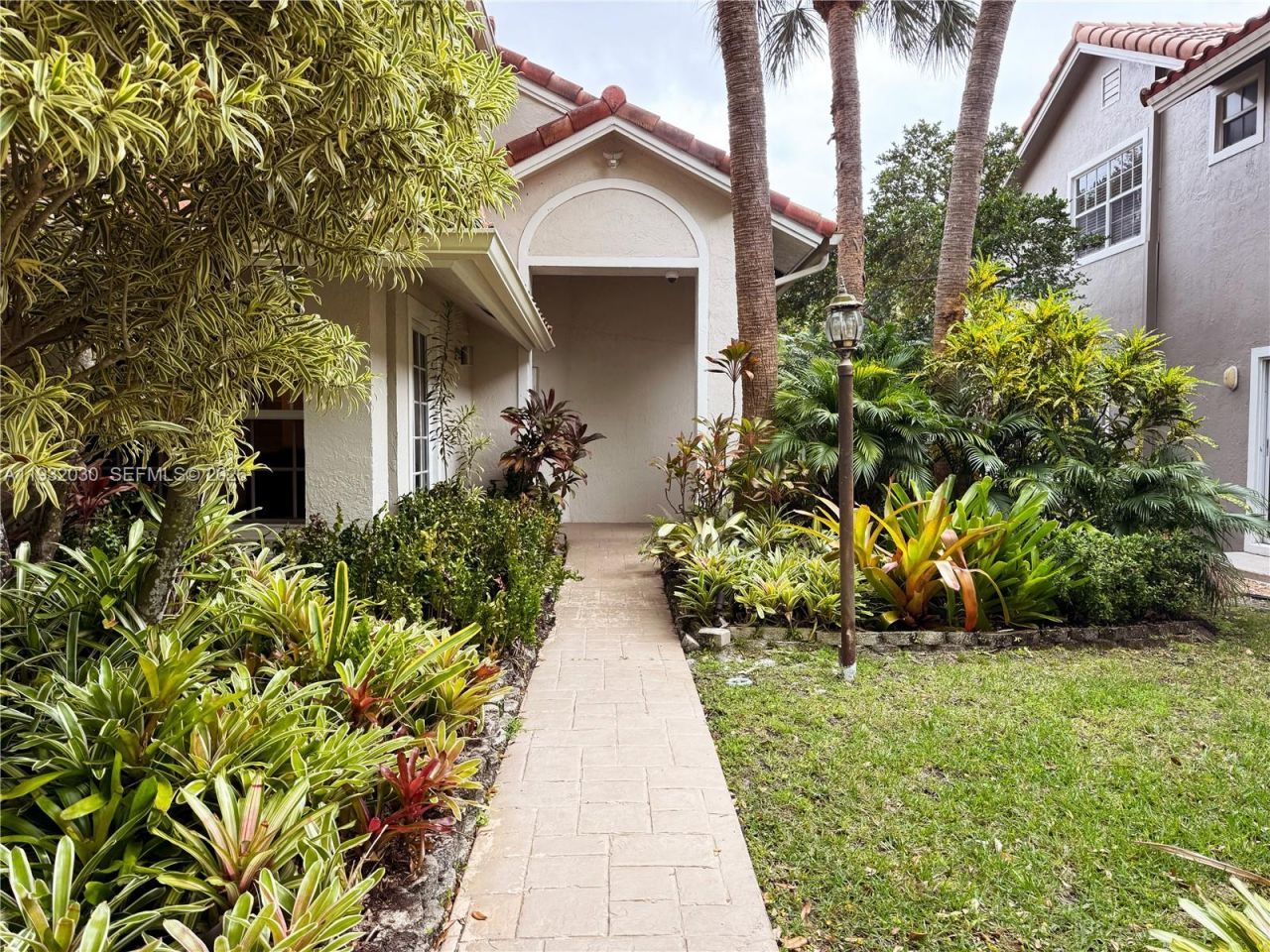 610 Misty Oaks Ln , Pompano Beach, FL 33069 Photo