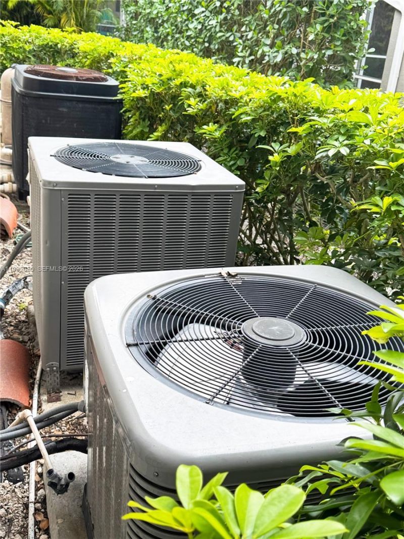 610 Misty Oaks Ln , Pompano Beach, FL 33069 Photo