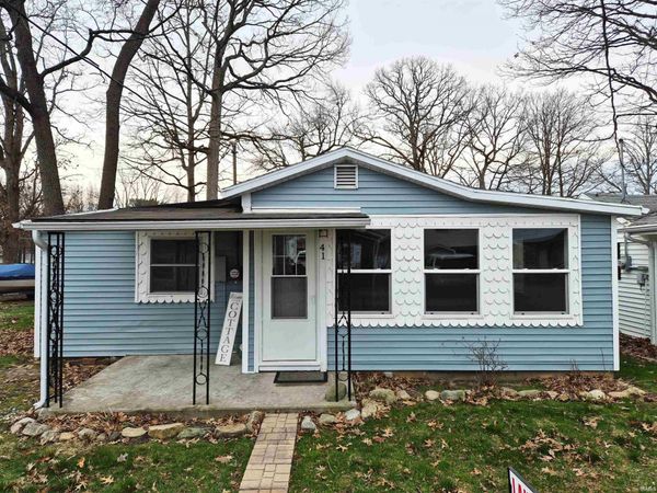 41 EMS D18C Lane, Syracuse, IN 46567