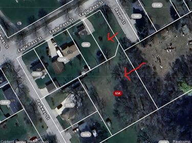 215 RAVEN Street , Lapeer, MI 48446