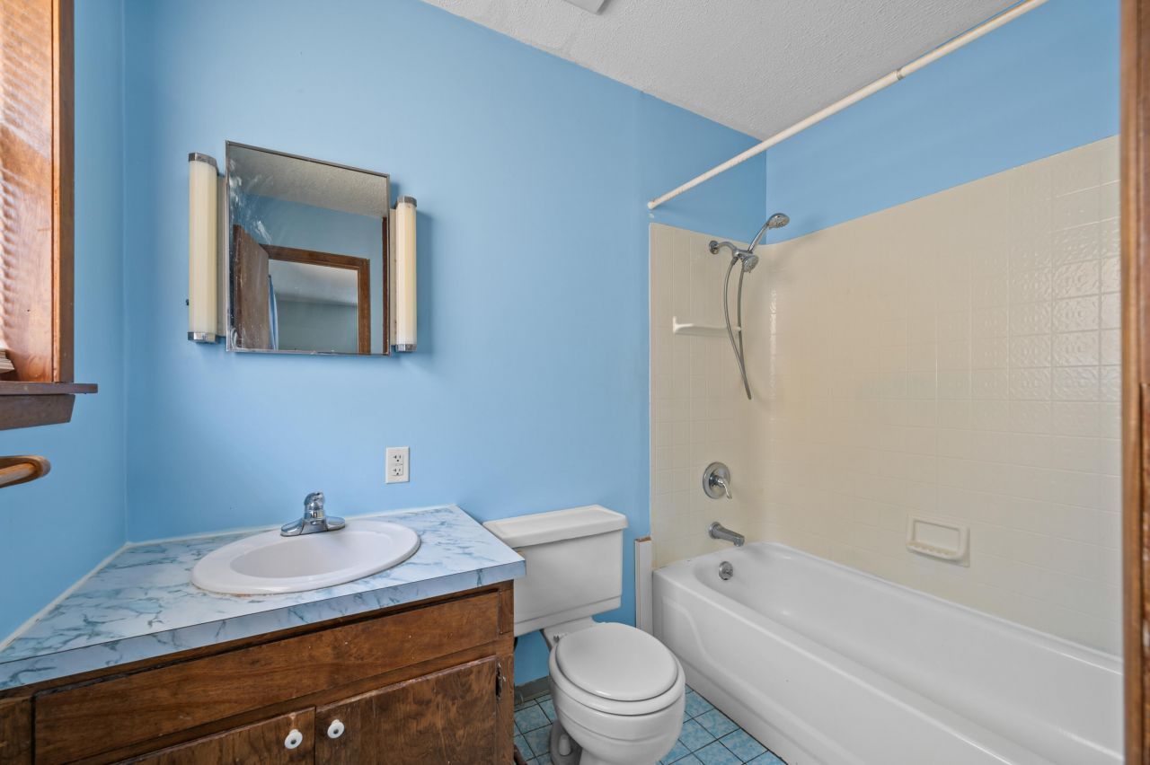 114 Lakewood Drive Photo 12