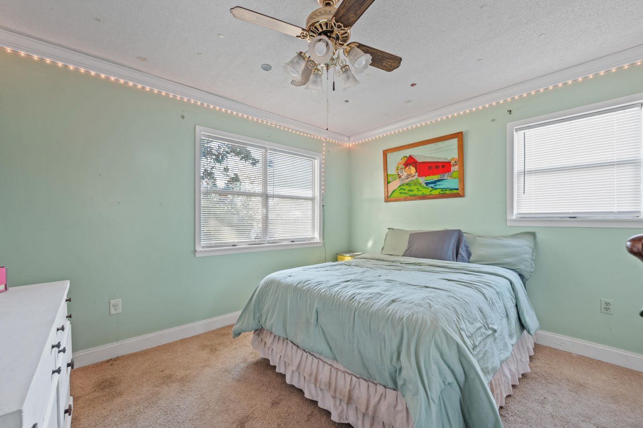 114 Lakewood Drive Photo 9