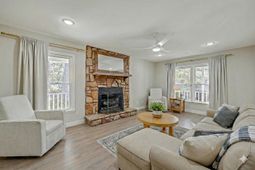 1282 Starline Drive photo 4