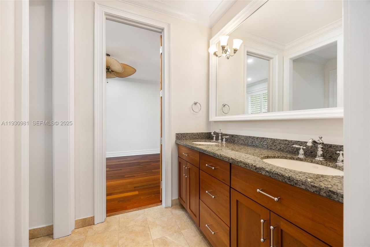 4065 Battersea Rd, Coconut Grove, FL 33133 Photo