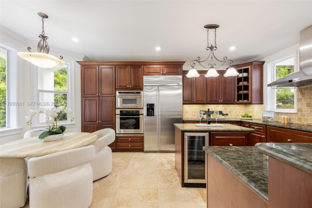 4065 Battersea Rd, Coconut Grove, FL 33133 Photo