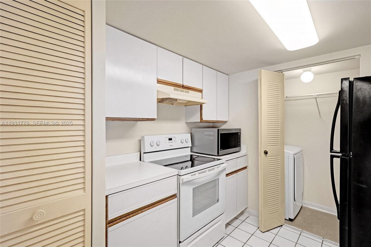 9901 Westview Dr, Unit 325, Coral Springs, FL 33076 Photo