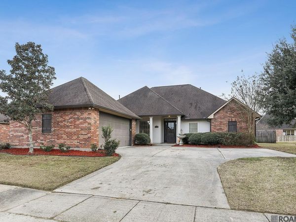 2970 Majestic Oaks Ave, Zachary, LA 70791