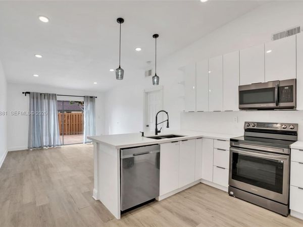 1330 SW 135th Ct, Miami, FL 33184