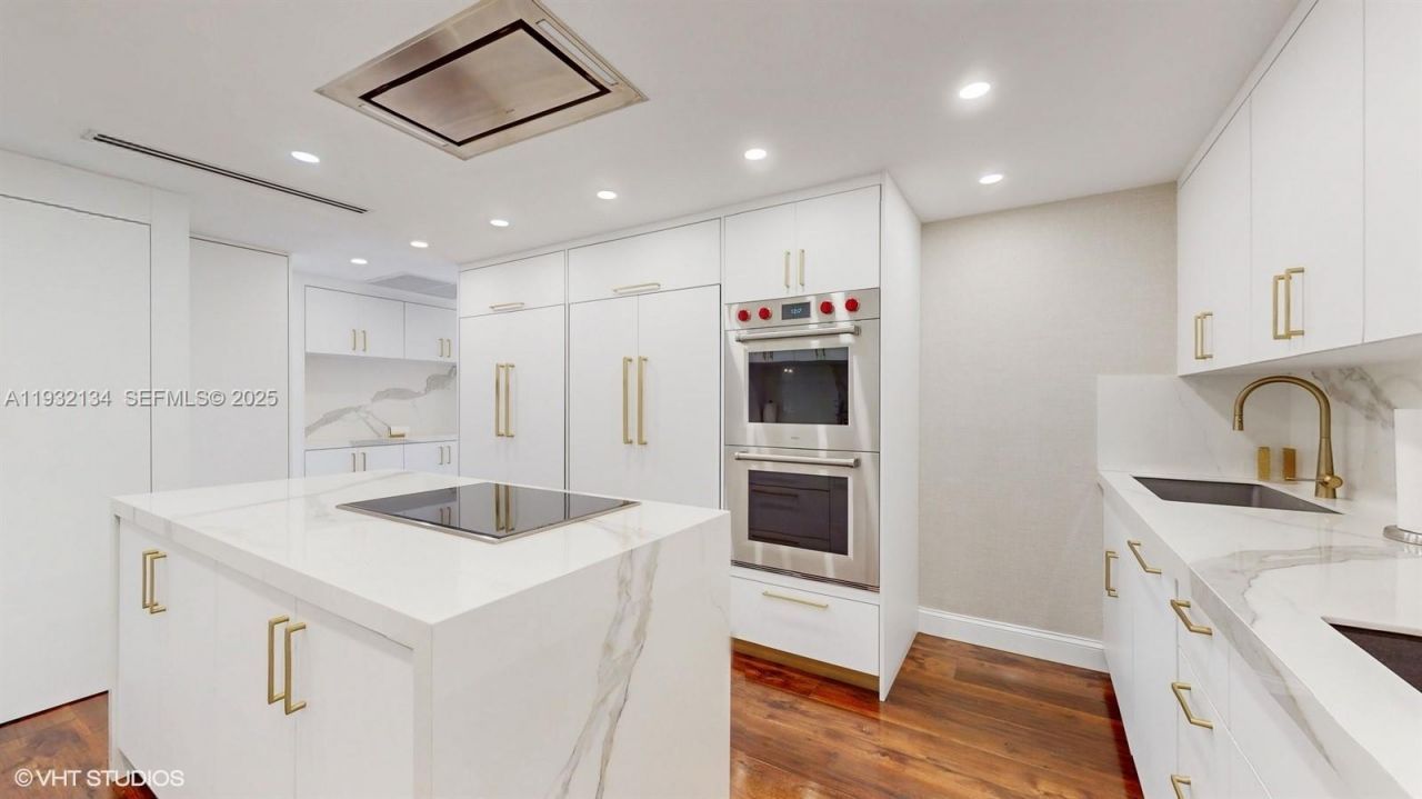 10155 Collins Ave , Unit 410, Bal Harbour, FL 33154 Photo