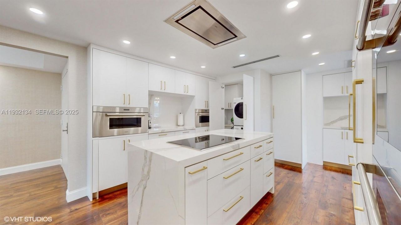 10155 Collins Ave , Unit 410, Bal Harbour, FL 33154 Photo