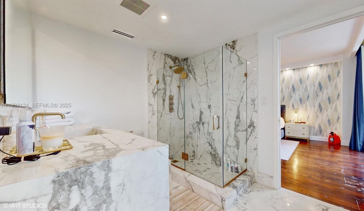 10155 Collins Ave , Unit 410, Bal Harbour, FL 33154 Photo