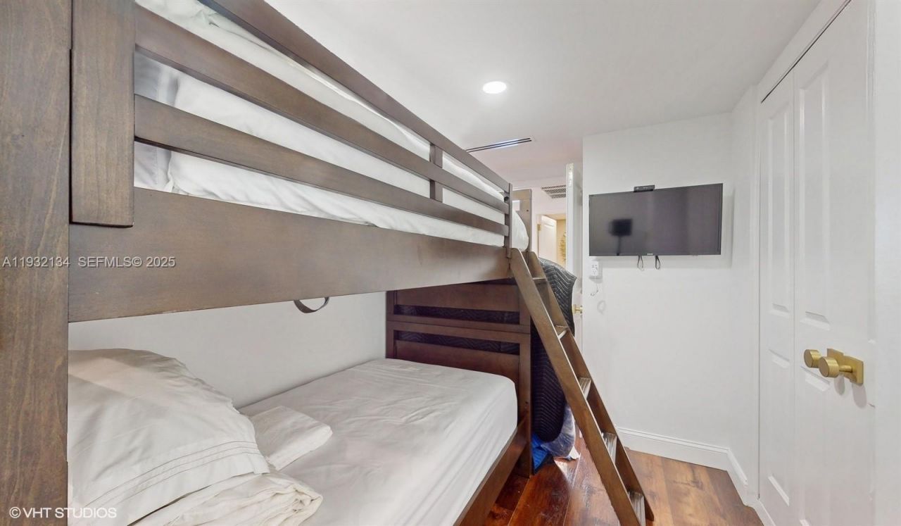 10155 Collins Ave , Unit 410, Bal Harbour, FL 33154 Photo