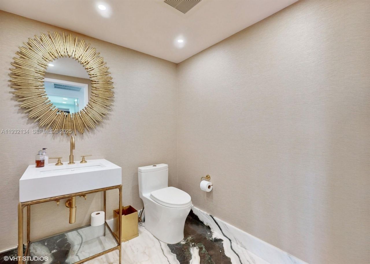 10155 Collins Ave , Unit 410, Bal Harbour, FL 33154 Photo