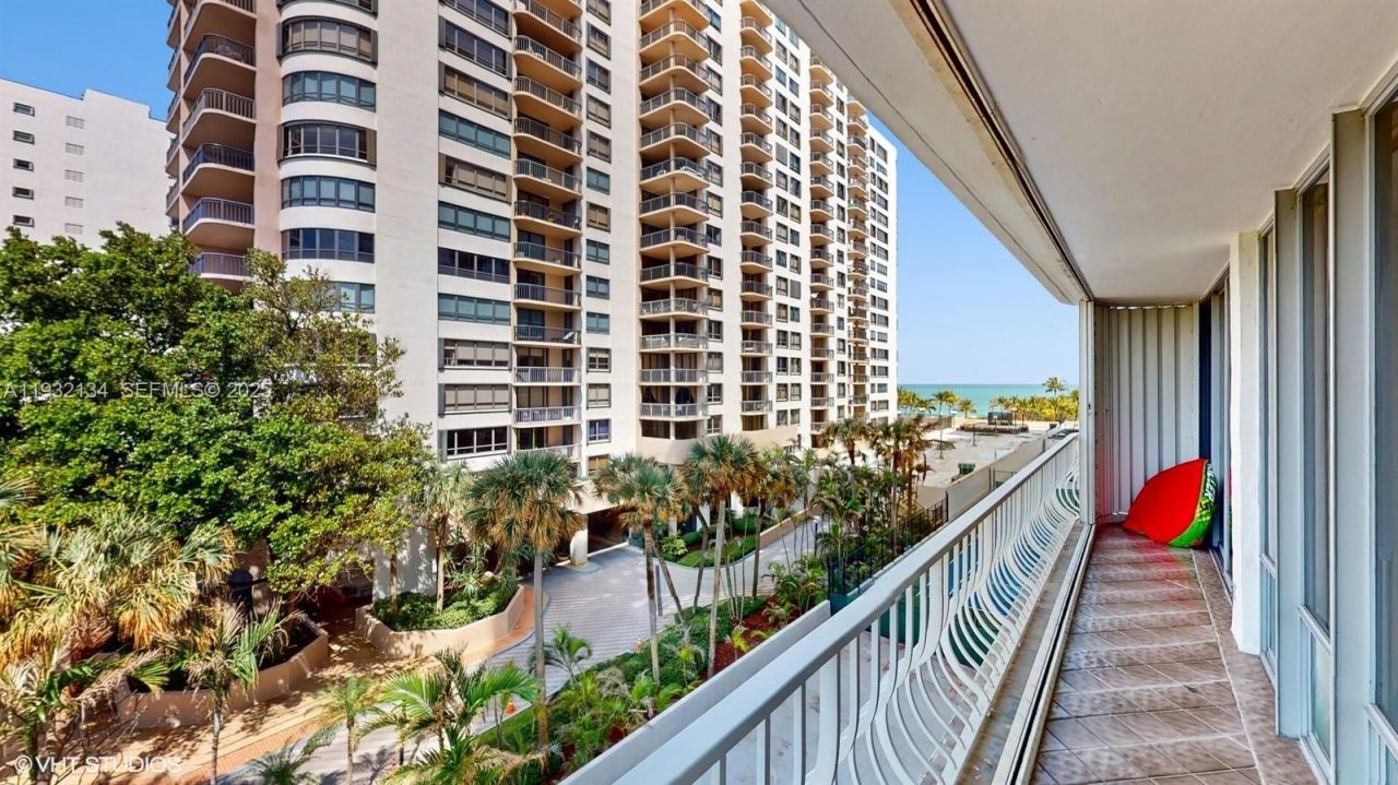 10155 Collins Ave , Unit 410, Bal Harbour, FL 33154 Photo