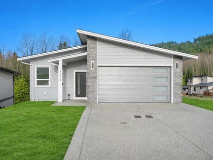 7146 Elkridge Rd Lake Cowichan, BC V0R 2G0