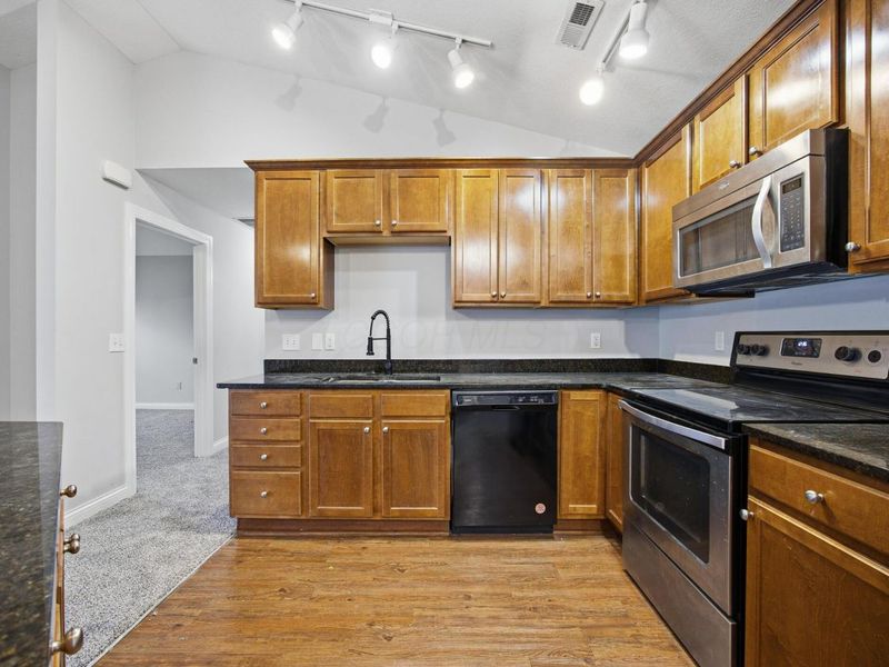 4222 Bradhurst Drive, Unit 15, Dublin, OH 43016 Photo 15