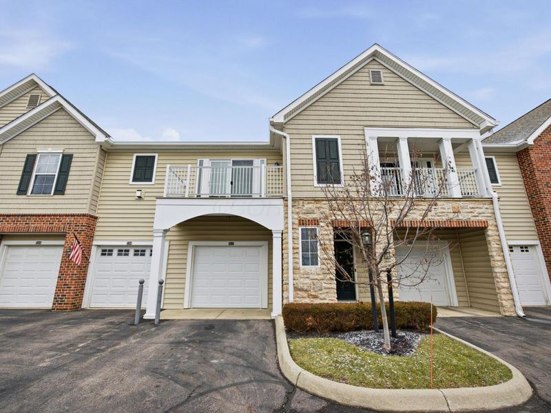 4222 Bradhurst Drive, Unit 15, Dublin, OH 43016 Photo 4