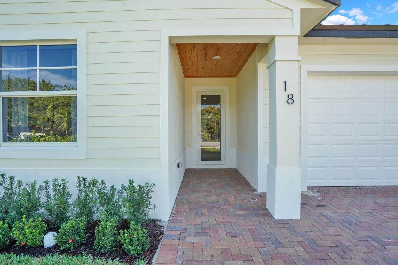 18 SW 6th Street, Delray Beach, FL 33444 Photo