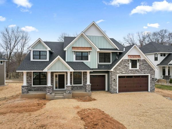 1884 Royal Boulevard N, Lake Elmo, MN 55042