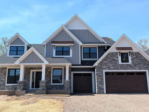 1884 Royal Boulevard N, Lake Elmo, MN 55042