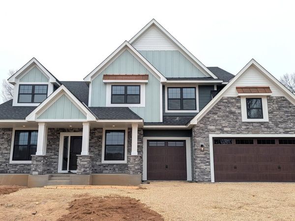 1884 Royal Boulevard N, Lake Elmo, MN 55042